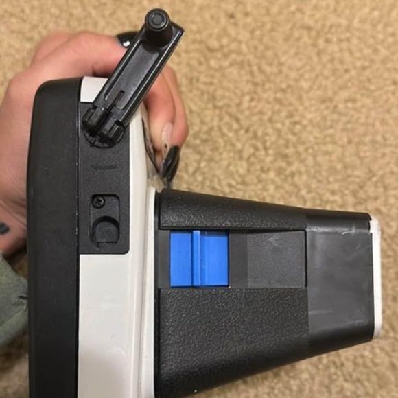 The Handle Kodak Instant Camera - Picture 2 of 9